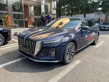 Hongqi H5 2024 2.0T automatic smart connected flag version купить на сайте DeffCars