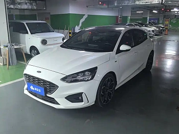 Focus 2021 hatchback EcoBoost 180 automatic ST Line купить по цене 1 816 093 ₽  на сайте DeffCars