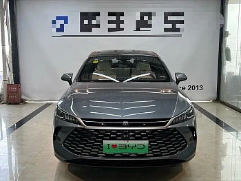 Qin PLUS 2025 DM-i Intelligent Driving Edition 55KM Leading Model купить по цене 1 890 467 ₽  на сайте DeffCars