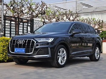 Audi Q7 2021 45 TFSI quattro S line sports купить на сайте DeffCars