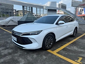 Qin L 2024 DM-i 80KM Leading Model купить по цене 2 104 654 ₽  на сайте DeffCars