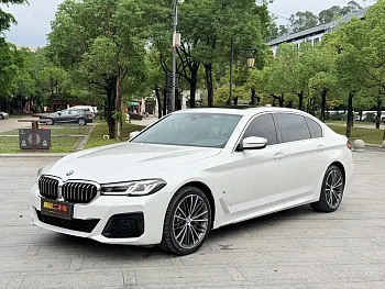 BMW 5 Series 2022 530Li Leading M Sports Package купить на сайте DeffCars