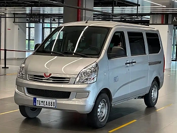 Wuling Rongguang S 2021 1.2L basic 7-seat LSI купить на сайте DeffCars