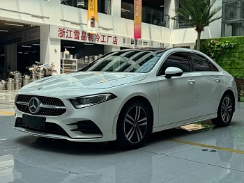 Mercedes-Benz A-Class 2020 A 180 L sports sedan купить по цене 2 224 122 ₽  на сайте DeffCars