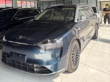 Wenjie M9 2025 extended range Ultra version 52kWh 6-seater version 192-line lidar) купить на сайте DeffCars