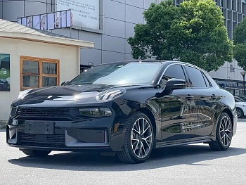 Lynk & Co 03 2022 model 1.5TD DCT Power Pro купить по цене 2 031 830 ₽  на сайте DeffCars