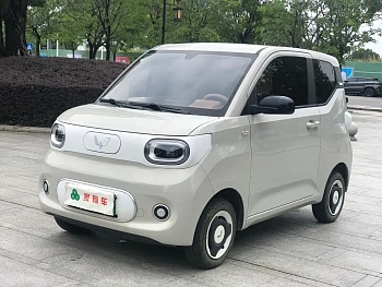 Hongguang MINIEV 2024 third generation 215km advanced version купить на сайте DeffCars