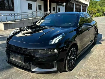 Lynk & Co 03 2022 model 1.5TD DCT Power Pro купить по цене 1 875 328 ₽  на сайте DeffCars