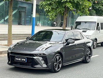 Lynk & Co 03 2025 1.5TD DCT Champion Edition Pro купить на сайте DeffCars