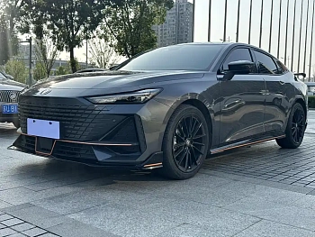 Changan UNI-V 2023 1.5T Sports Edition купить по цене 2 148 533 ₽  на сайте DeffCars