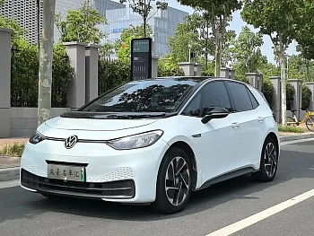 Volkswagen ID.3 2023 Extreme Edition купить по цене 2 017 180 ₽  на сайте DeffCars