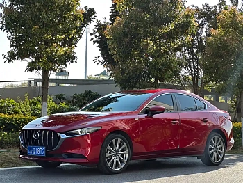 Mazda 3 Anksela 2022 2.0L Automatic Elegant Edition купить по цене 2 283 608 ₽  на сайте DeffCars