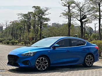 Focus 2021 Sedan EcoBoost 180 Automatic ST Line купить на сайте DeffCars