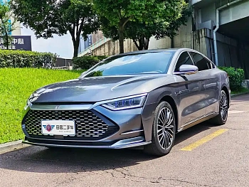 Han 2020 DM four-wheel drive performance version luxury model купить по цене 2 377 777 ₽  на сайте DeffCars