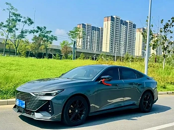 Changan UNI-V 2023 1.5T Premium Model купить по цене 1 884 739 ₽  на сайте DeffCars