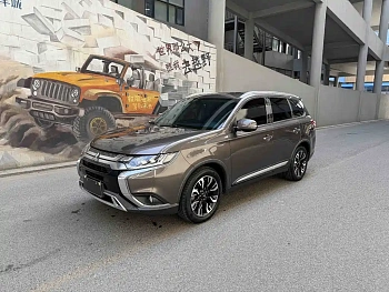 Outlander 2019 2.4L four-wheel drive exclusive version, 5 seats, National VI купить на сайте DeffCars