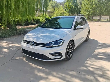 Golf 2020 Beloved Edition 280TSI DSG R-Line купить по цене 1 984 415 ₽  на сайте DeffCars