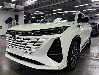 Changan CS75 PLUS 2024 third generation champion version 1.5T smart driving and powerful neck type купить по цене 2 123 589 ₽  на сайте DeffCars