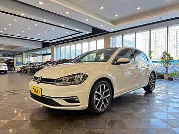 Golf 2020 Beloved Edition 280TSI DSG Comfortable купить по цене 2 059 054 ₽  на сайте DeffCars