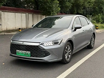 Qin PLUS 2023 Champion Edition DM-i 55KM Leading Model купить по цене 1 770 942 ₽  на сайте DeffCars