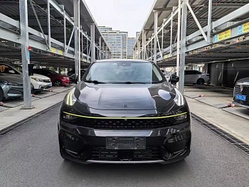 Lynk & Co 05 2022 2.0TD Two-wheel drive Halo купить по цене 2 526 260 ₽  на сайте DeffCars