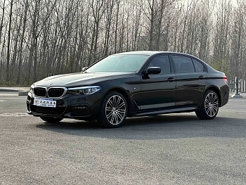 BMW 5 Series 2019 530Li Leading M Sports Package купить на сайте DeffCars