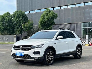 T-ROC Talk 2021 280TSI DSG Two-wheel drive Comfort Smart Connect 30th Anniversary Edition купить по цене 1 736 702 ₽  на сайте DeffCars