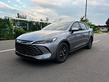 Qin PLUS 2025 DM-i Intelligent Driving Edition 55KM Leading Model купить по цене 1 899 937 ₽  на сайте DeffCars