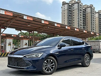 Qin PLUS 2023 Champion Edition DM-i 55KM Leading Model купить по цене 1 829 890 ₽  на сайте DeffCars