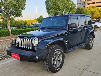 Wrangler 2015 3.0L Sahara four-door comfort version купить на сайте DeffCars