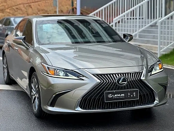Lexus ES 2018 260 Excellent Edition Guo V купить на сайте DeffCars