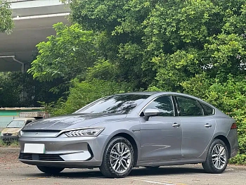 Qin PLUS 2023 EV 510KM Travel Edition купить по цене 2 100 777 ₽  на сайте DeffCars