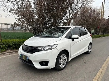 Fit 2016 1.5L SE CVT fashion model купить на сайте DeffCars