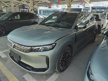 Lantu FREE 2025 FREE+ rear-wheel drive Qiankun version купить на сайте DeffCars