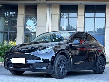 Model Y 2023 rear-wheel drive version купить на сайте DeffCars