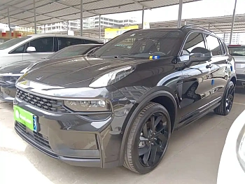 Lynk & Co 01 2021 2.0TD four-wheel drive dark night version купить по цене 2 362 535 ₽  на сайте DeffCars