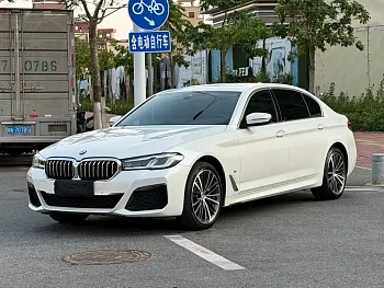 BMW 5 Series 2021 530Li Leading M Sports Package купить на сайте DeffCars