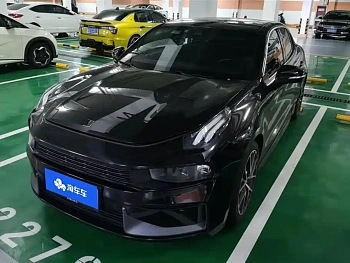 Lynk & Co 03 2022 model 1.5TD DCT Power Pro купить по цене 2 285 725 ₽  на сайте DeffCars