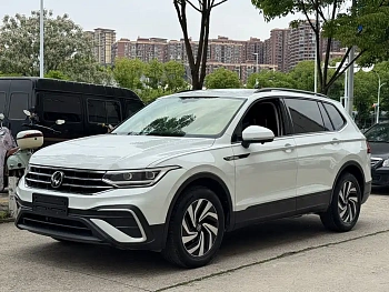 Tiguan L 2023 330TSI automatic two-wheel drive comfort version купить на сайте DeffCars
