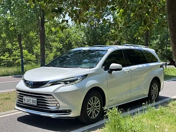 SIENNA 2023 2.5L Hybrid Deluxe Edition купить на сайте DeffCars