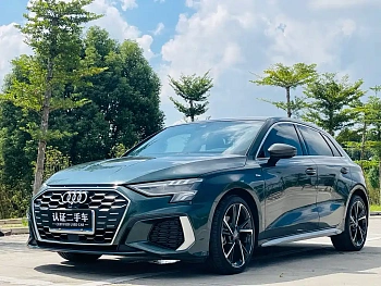 Audi A3 2021 Sportback 35 TFSI Fashionable and Sporty купить по цене 2 137 002 ₽  на сайте DeffCars