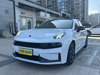 Lynk & Co 03 2022 model 2.0TD DCT Plus купить по цене 2 068 792 ₽  на сайте DeffCars