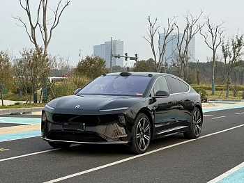 NIO ET9 2025 model 102kWh signature version купить на сайте DeffCars