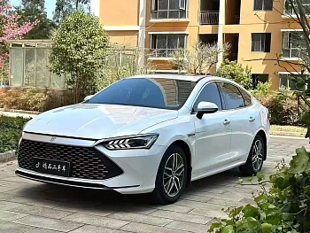 Qin PLUS 2021 DM-i 120KM Premium купить по цене 1 793 543 ₽  на сайте DeffCars