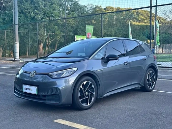 Volkswagen ID.3 2023 upgraded pure smart version купить по цене 2 003 805 ₽  на сайте DeffCars