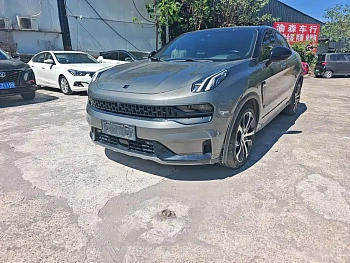 Lynk & Co 05 2020 2.0TD Four-wheel drive Plus купить по цене 2 068 792 ₽  на сайте DeffCars