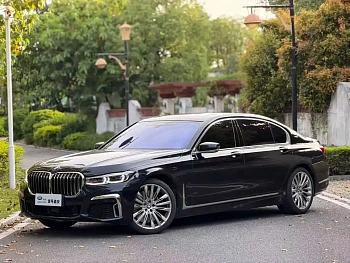 BMW 7 Series 2019 M760Li xDrive V12 Luxury Package купить на сайте DeffCars