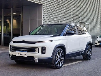 Geely ICON 2023 1.5TD Chocolate Sour Edition купить по цене 2 133 567 ₽  на сайте DeffCars