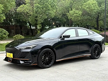 Changan UNI-V 2023 1.5T Sports Edition купить по цене 2 253 654 ₽  на сайте DeffCars