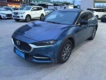 Mazda CX-4 2020 2.0L Automatic Two-wheel drive Blue Sky Vitality Edition купить по цене 2 020 912 ₽  на сайте DeffCars